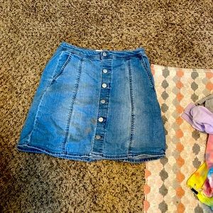 Doesn’t fit me anymore but perfect for you. Cute jeans skirt.